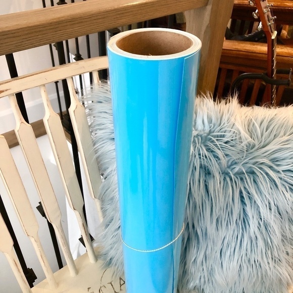 Permanent, Vinyl Roll, Sky Blue, Sign Vinyl, 24 Inches Wide x 33 Feet Long - Picture 3 of 5
